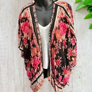 🌺Gorgeous Black with pink orange white floral pattern kimono style throw!